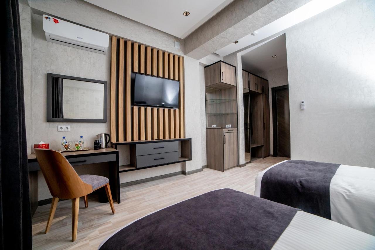 Hotel New York Tasjkent Eksteriør bilde